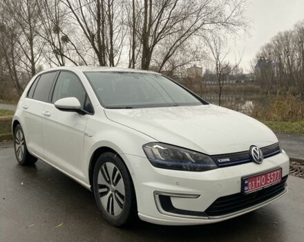 Белый Фольксваген Гольф, объемом двигателя 0 л и пробегом 118 тыс. км за 8600 $, фото 4 на Automoto.ua