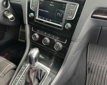 Білий Фольксваген Гольф, об'ємом двигуна 2 л та пробігом 89 тис. км за 14450 $, фото 10 на Automoto.ua