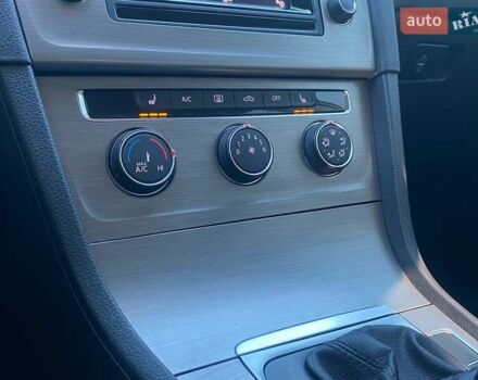 Белый Фольксваген Гольф, объемом двигателя 1.8 л и пробегом 141 тыс. км за 11300 $, фото 15 на Automoto.ua