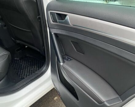 Белый Фольксваген Гольф, объемом двигателя 0 л и пробегом 118 тыс. км за 8600 $, фото 13 на Automoto.ua