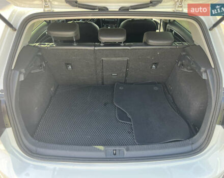 Белый Фольксваген Гольф, объемом двигателя 1.6 л и пробегом 250 тыс. км за 11700 $, фото 29 на Automoto.ua