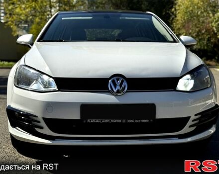 Белый Фольксваген Гольф, объемом двигателя 1.8 л и пробегом 142 тыс. км за 13500 $, фото 1 на Automoto.ua