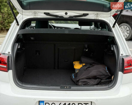 Белый Фольксваген Гольф, объемом двигателя 1.4 л и пробегом 200 тыс. км за 14990 $, фото 8 на Automoto.ua