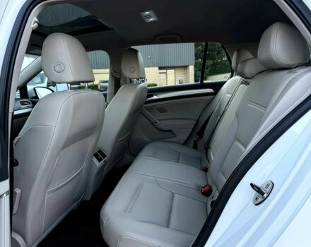 Белый Фольксваген Гольф, объемом двигателя 1.8 л и пробегом 73 тыс. км за 6000 $, фото 11 на Automoto.ua