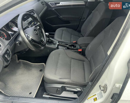 Білий Фольксваген Гольф, об'ємом двигуна 1.78 л та пробігом 175 тис. км за 9999 $, фото 11 на Automoto.ua