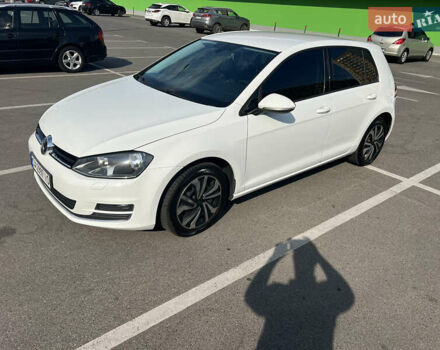 Белый Фольксваген Гольф, объемом двигателя 1.6 л и пробегом 250 тыс. км за 11700 $, фото 2 на Automoto.ua