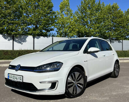 Белый Фольксваген Гольф, объемом двигателя 0 л и пробегом 161 тыс. км за 9700 $, фото 1 на Automoto.ua