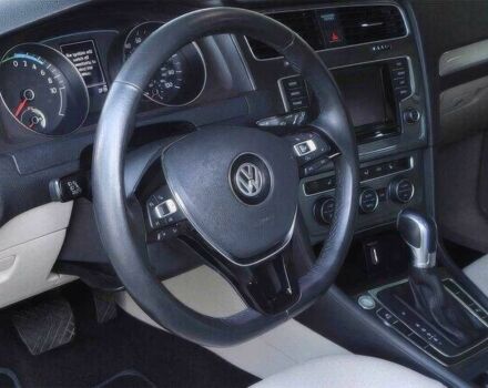 Белый Фольксваген Гольф, объемом двигателя 0 л и пробегом 70 тыс. км за 9200 $, фото 8 на Automoto.ua