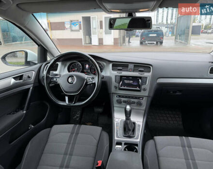 Фольксваген Гольф 2015 у Києві на Automoto.ua Білий Фольксваген Гольф, об'ємом двигуна 1.4 л та пробігом 122 тис. км за 11950 $, фото 10 на Automoto.ua