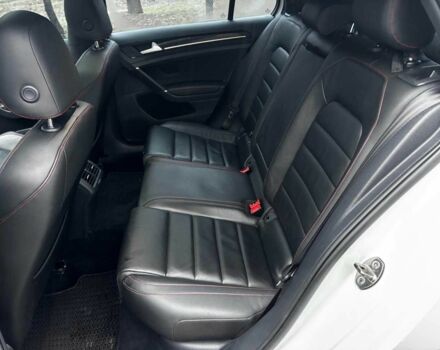 Белый Фольксваген Гольф, объемом двигателя 2 л и пробегом 114 тыс. км за 14990 $, фото 13 на Automoto.ua