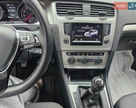 Білий Фольксваген Гольф, об'ємом двигуна 1.6 л та пробігом 230 тис. км за 10900 $, фото 19 на Automoto.ua
