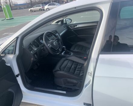 Белый Фольксваген Гольф, объемом двигателя 0 л и пробегом 120 тыс. км за 10700 $, фото 2 на Automoto.ua