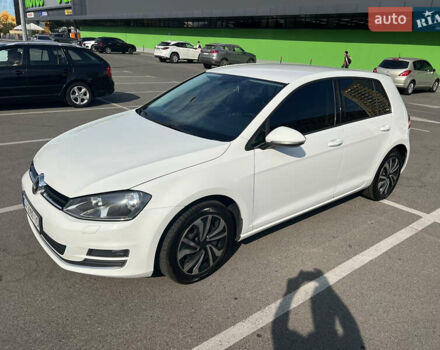 Белый Фольксваген Гольф, объемом двигателя 1.6 л и пробегом 250 тыс. км за 11700 $, фото 3 на Automoto.ua