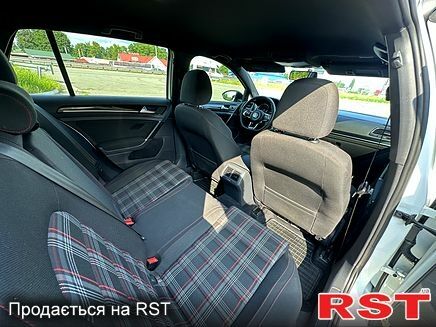 Білий Фольксваген Гольф, об'ємом двигуна 2 л та пробігом 232 тис. км за 12200 $, фото 8 на Automoto.ua