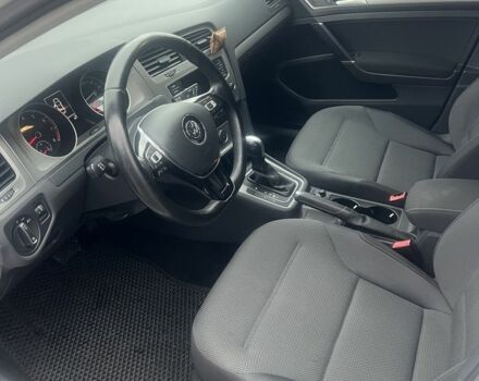 Белый Фольксваген Гольф, объемом двигателя 1.8 л и пробегом 141 тыс. км за 11000 $, фото 6 на Automoto.ua