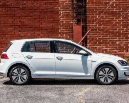 Білий Фольксваген Гольф, об'ємом двигуна 0 л та пробігом 120 тис. км за 10000 $, фото 3 на Automoto.ua