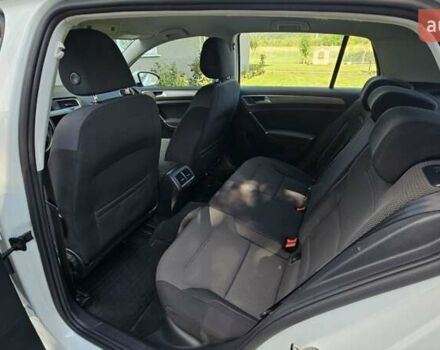 Белый Фольксваген Гольф, объемом двигателя 1.6 л и пробегом 197 тыс. км за 13800 $, фото 22 на Automoto.ua