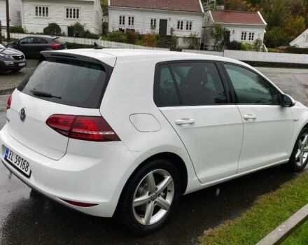 Белый Фольксваген Гольф, объемом двигателя 0 л и пробегом 122 тыс. км за 8200 $, фото 2 на Automoto.ua