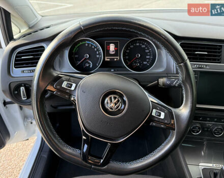 Білий Фольксваген Гольф, об'ємом двигуна 0 л та пробігом 36 тис. км за 12500 $, фото 14 на Automoto.ua