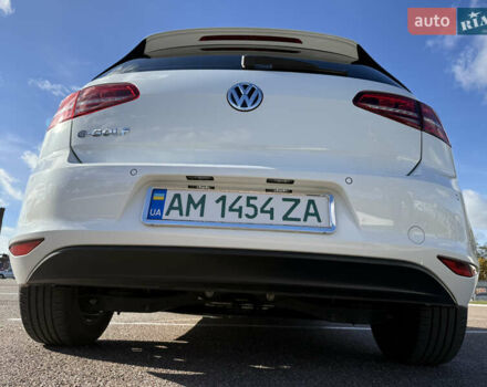Білий Фольксваген Гольф, об'ємом двигуна 0 л та пробігом 36 тис. км за 12500 $, фото 26 на Automoto.ua