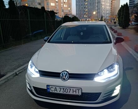 Фольксваген Гольф 2016 в Смеле на Automoto.ua Белый Фольксваген Гольф, объемом двигателя 1.8 л и пробегом 146 тыс. км за 12900 $, фото 10 на Automoto.ua