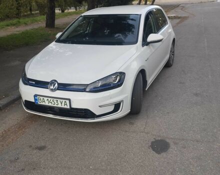 Белый Фольксваген Гольф, объемом двигателя 0 л и пробегом 128 тыс. км за 9200 $, фото 5 на Automoto.ua