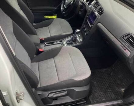 Белый Фольксваген Гольф, объемом двигателя 0 л и пробегом 122 тыс. км за 8200 $, фото 3 на Automoto.ua