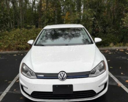Белый Фольксваген Гольф, объемом двигателя 0 л и пробегом 77 тыс. км за 4500 $, фото 1 на Automoto.ua