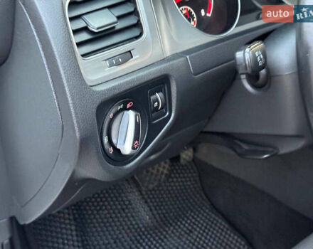 Белый Фольксваген Гольф, объемом двигателя 1.8 л и пробегом 149 тыс. км за 9799 $, фото 40 на Automoto.ua