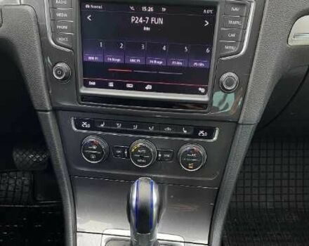 Белый Фольксваген Гольф, объемом двигателя 0 л и пробегом 122 тыс. км за 8200 $, фото 6 на Automoto.ua