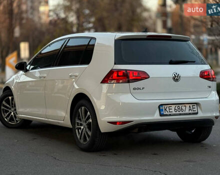 Белый Фольксваген Гольф, объемом двигателя 1.8 л и пробегом 149 тыс. км за 9799 $, фото 2 на Automoto.ua