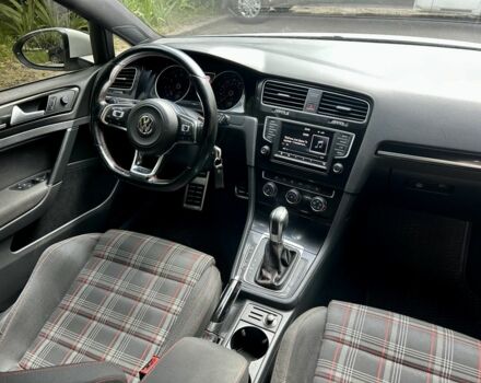 Белый Фольксваген Гольф, объемом двигателя 2 л и пробегом 168 тыс. км за 12999 $, фото 11 на Automoto.ua