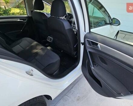 Белый Фольксваген Гольф, объемом двигателя 1.6 л и пробегом 197 тыс. км за 13800 $, фото 23 на Automoto.ua