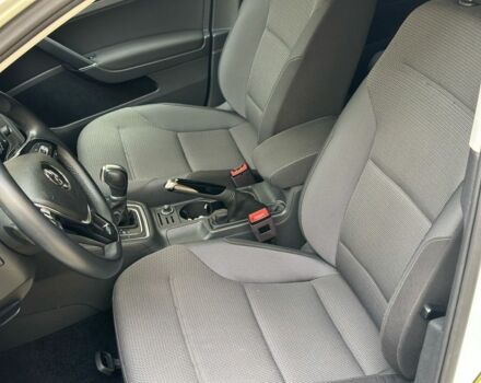 Белый Фольксваген Гольф, объемом двигателя 1.8 л и пробегом 60 тыс. км за 14500 $, фото 6 на Automoto.ua