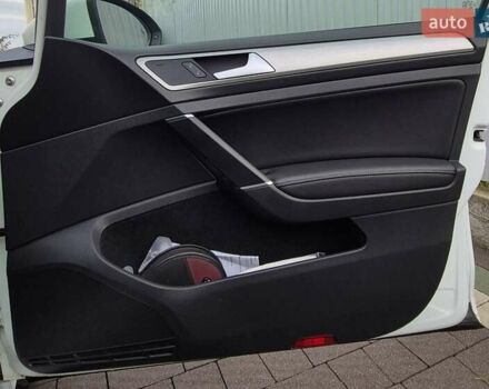 Белый Фольксваген Гольф, объемом двигателя 1.8 л и пробегом 127 тыс. км за 13000 $, фото 14 на Automoto.ua