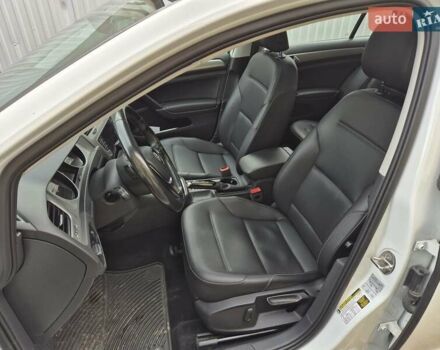 Белый Фольксваген Гольф, объемом двигателя 1.8 л и пробегом 127 тыс. км за 13000 $, фото 4 на Automoto.ua