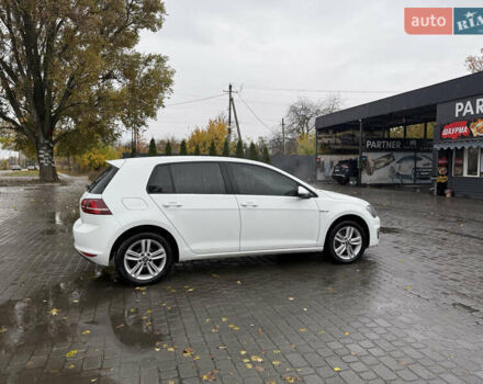 Фольксваген Гольф 2017 в Днепре (Днепропетровске) на Automoto.ua Белый Фольксваген Гольф, объемом двигателя 0 л и пробегом 113 тыс. км за 9200 $, фото 15 на Automoto.ua