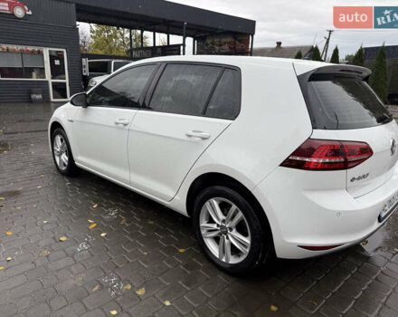 Фольксваген Гольф 2017 в Днепре (Днепропетровске) на Automoto.ua Белый Фольксваген Гольф, объемом двигателя 0 л и пробегом 113 тыс. км за 9200 $, фото 14 на Automoto.ua