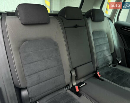 Белый Фольксваген Гольф, объемом двигателя 2 л и пробегом 274 тыс. км за 14299 $, фото 20 на Automoto.ua