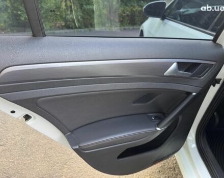 Білий Фольксваген Гольф, об'ємом двигуна 1.8 л та пробігом 79 тис. км за 15990 $, фото 19 на Automoto.ua