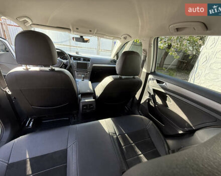 Фольксваген Гольф 2017 в Днепре (Днепропетровске) на Automoto.ua Белый Фольксваген Гольф, объемом двигателя 0 л и пробегом 113 тыс. км за 9200 $, фото 38 на Automoto.ua