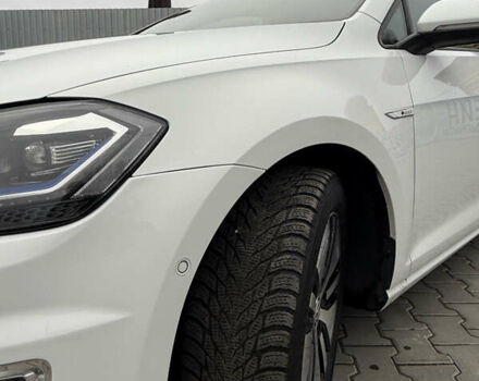 Білий Фольксваген Гольф, об'ємом двигуна 0 л та пробігом 137 тис. км за 11300 $, фото 13 на Automoto.ua