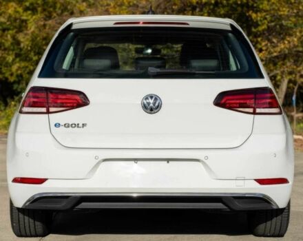 Белый Фольксваген Гольф, объемом двигателя 0 л и пробегом 64 тыс. км за 4500 $, фото 4 на Automoto.ua