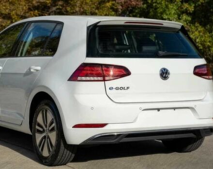 Белый Фольксваген Гольф, объемом двигателя 0 л и пробегом 64 тыс. км за 4500 $, фото 3 на Automoto.ua