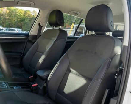 Белый Фольксваген Гольф, объемом двигателя 0 л и пробегом 66 тыс. км за 10000 $, фото 7 на Automoto.ua