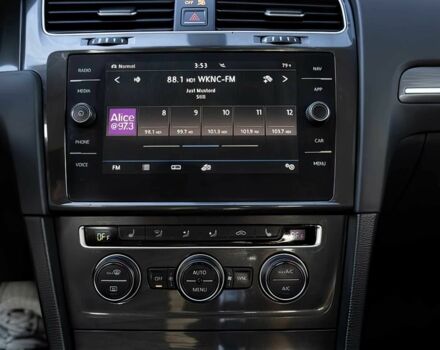 Белый Фольксваген Гольф, объемом двигателя 0 л и пробегом 58 тыс. км за 4500 $, фото 7 на Automoto.ua