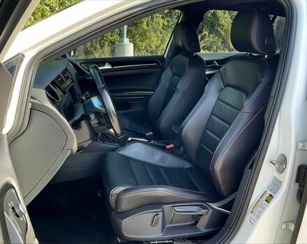 Белый Фольксваген Гольф, объемом двигателя 2 л и пробегом 66 тыс. км за 7800 $, фото 5 на Automoto.ua