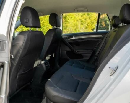 Белый Фольксваген Гольф, объемом двигателя 0 л и пробегом 64 тыс. км за 5200 $, фото 10 на Automoto.ua