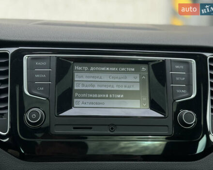 Белый Фольксваген Гольф, объемом двигателя 2 л и пробегом 274 тыс. км за 14299 $, фото 35 на Automoto.ua