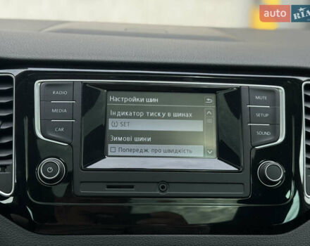 Белый Фольксваген Гольф, объемом двигателя 2 л и пробегом 274 тыс. км за 14299 $, фото 31 на Automoto.ua